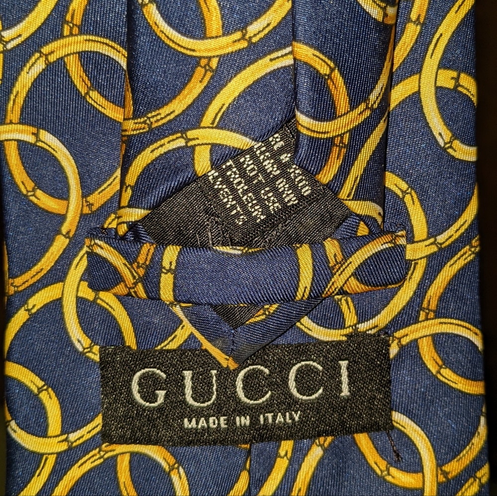 Gucci Men's Tie. 100% Silk. Made in Italy.